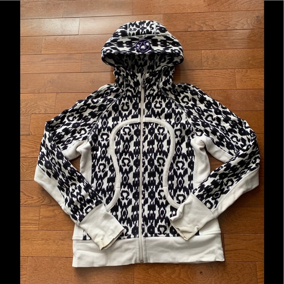 💜LULULEMON SCUBA HOODIE/JACKET-IKAT PRINT, 10💜 - Picture 2 of 8
